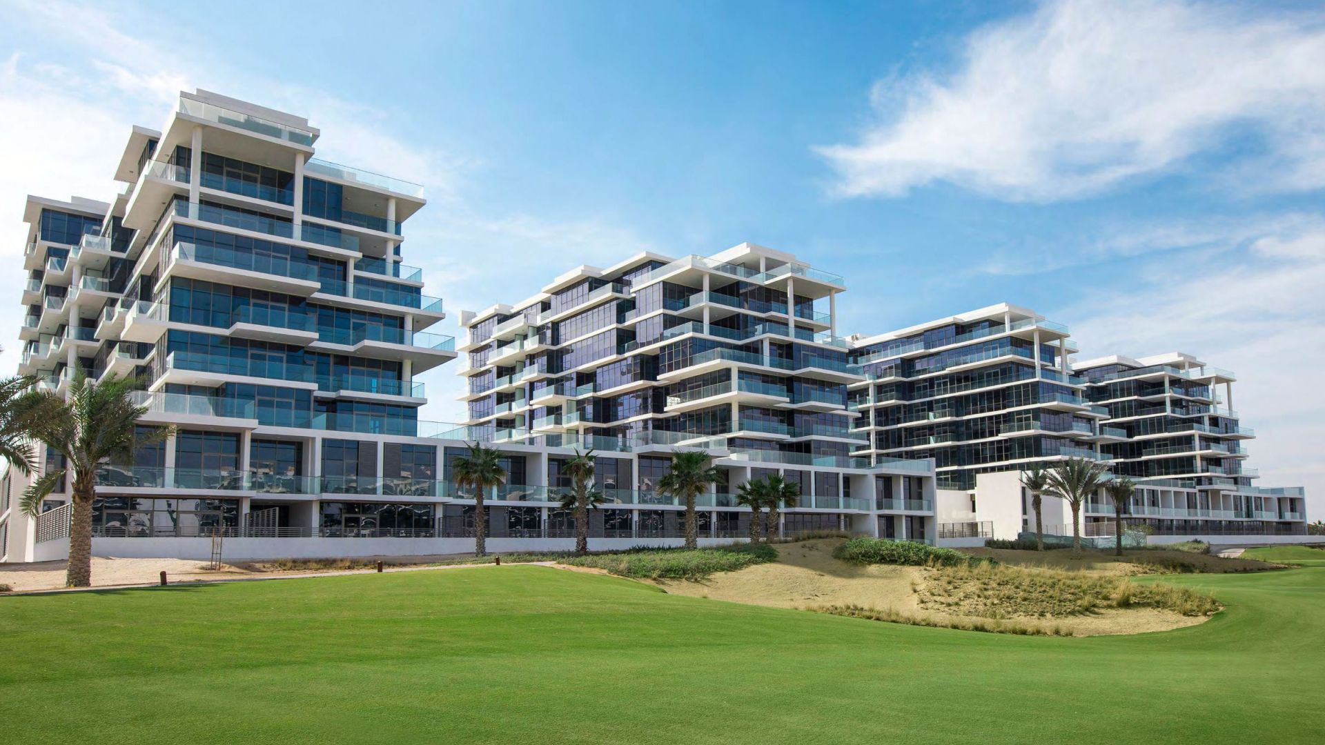 GOLF TOWN от Damac Properties в Дамак Хиллс, Дубай, ОАЭ: цены от застройщика, № 24849