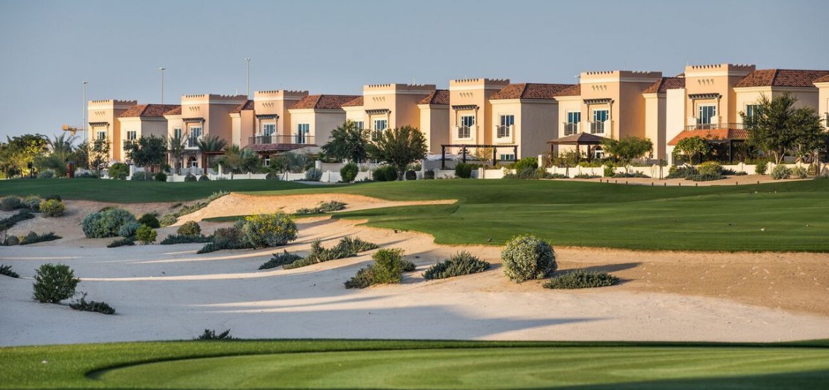 Villa for sale in Dubai Sports City, Dubai, UAE 4 bedrooms, 255 sq.m. No. 24194 - photo 1