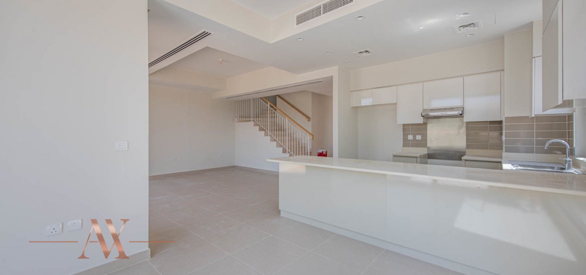 Villa for sale in Dubai, UAE, 5 bedrooms, 299.9 m², No. 23794 – photo 1