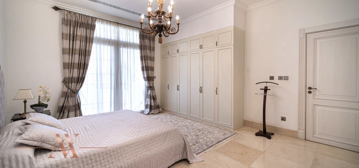 Villa for sale in Emirates Hills, Dubai, UAE 5 bedrooms, 1365.2 sq.m. No. 23862 - photo 11