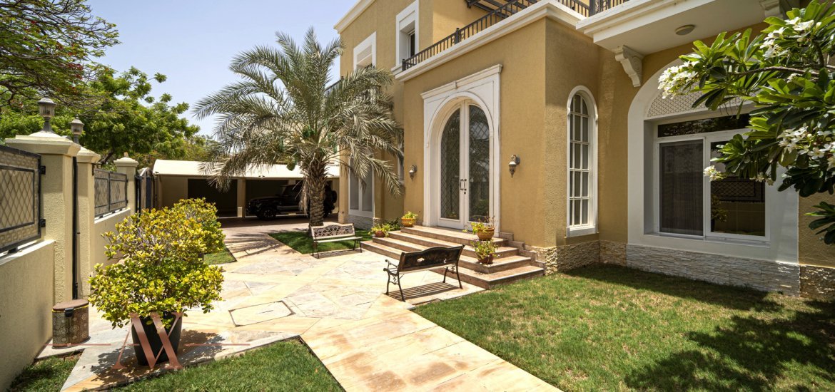 Villa for sale in Emirates Hills, Dubai, UAE 5 bedrooms, 1365.2 sq.m. No. 23862 - photo 18