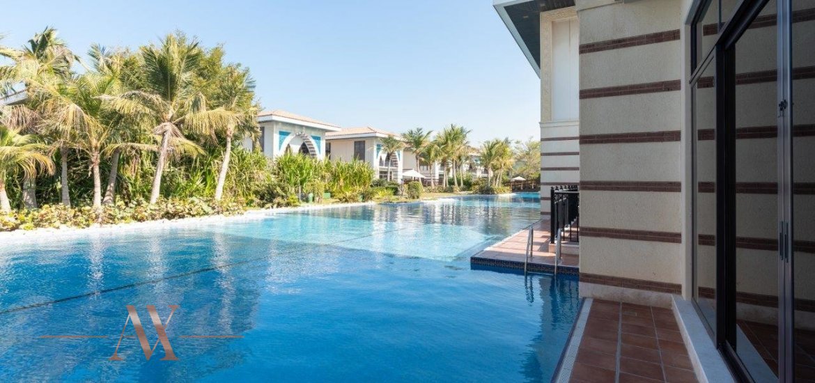 Villa for sale in Palm Jumeirah, Dubai, UAE 5 bedrooms, 649.6 sq.m. No. 23861 - photo 1