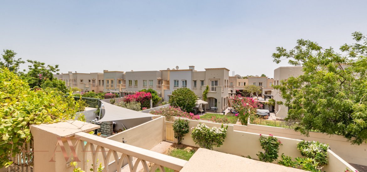 Villa for sale in Dubai, UAE, 2 bedrooms, 297.3 m², No. 23943 – photo 12