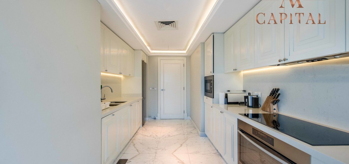 Apartment in Dubai, UAE, 4 bedrooms, 310 sq.m. No. 23915 - 11