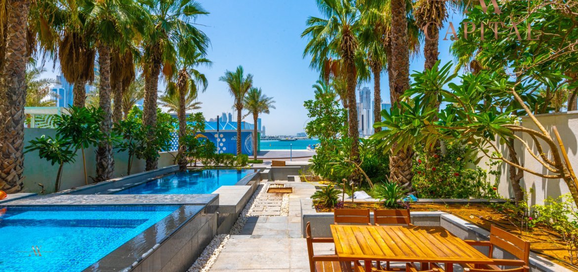 Villa for sale in Palm Jumeirah, Dubai, UAE 3 bedrooms, 725.5 sq.m. No. 23595 - photo 1