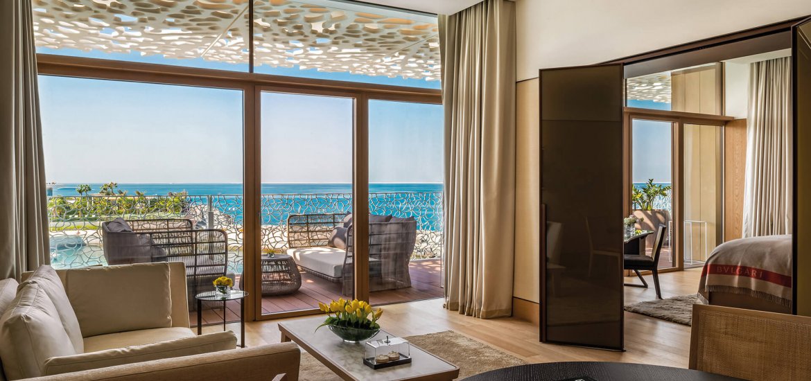 Apartment in Jumeirah Bay Island, Dubai, UAE, 4 bedrooms, 873 sq.m. No. 24094 - 1
