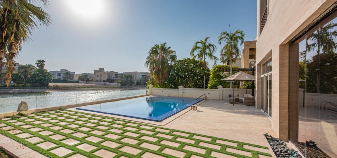 Villa for sale in Emirates Hills, Dubai, UAE 6 bedrooms, 1114.8 sq.m. No. 23630 - photo 13