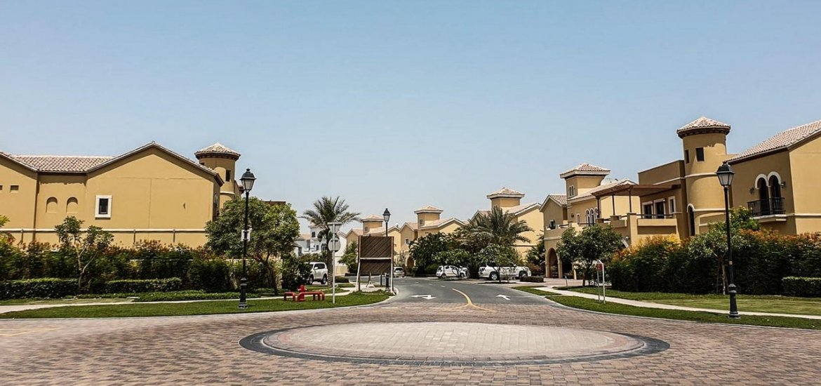 Villa in Dubai Land, Dubai, UAE, 5 bedrooms, 362 sq.m. No. 24187 - 2