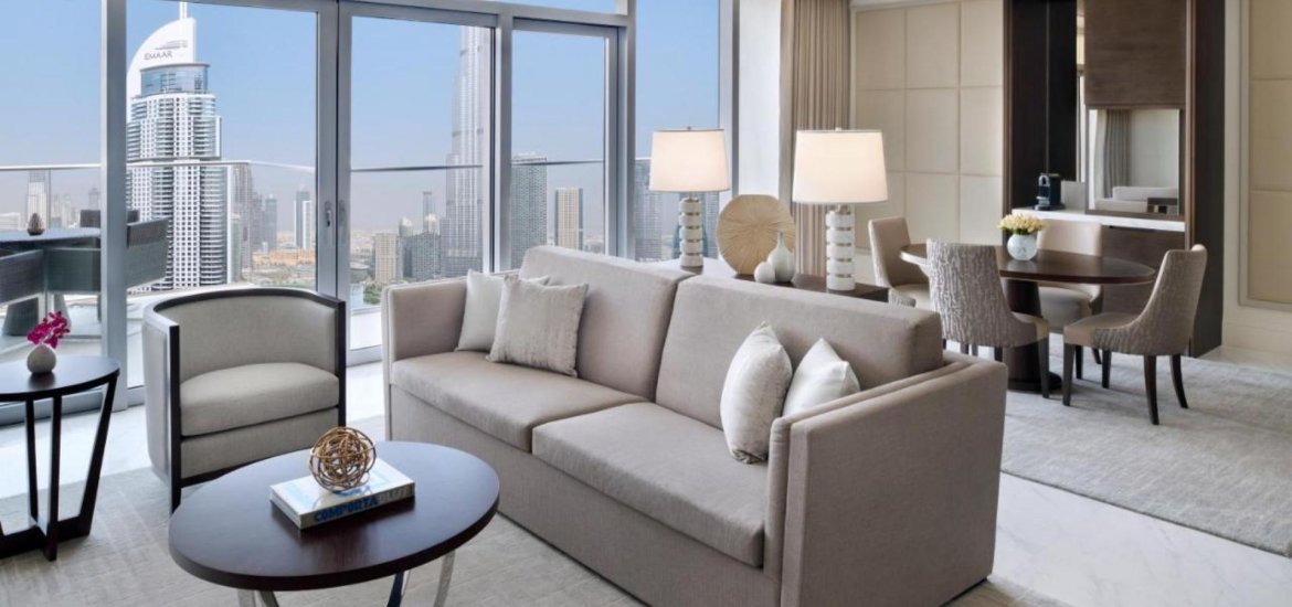 Apartment in Downtown Dubai, Dubai, UAE, 3 bedrooms, 185 sq.m. No. 24703 - 1