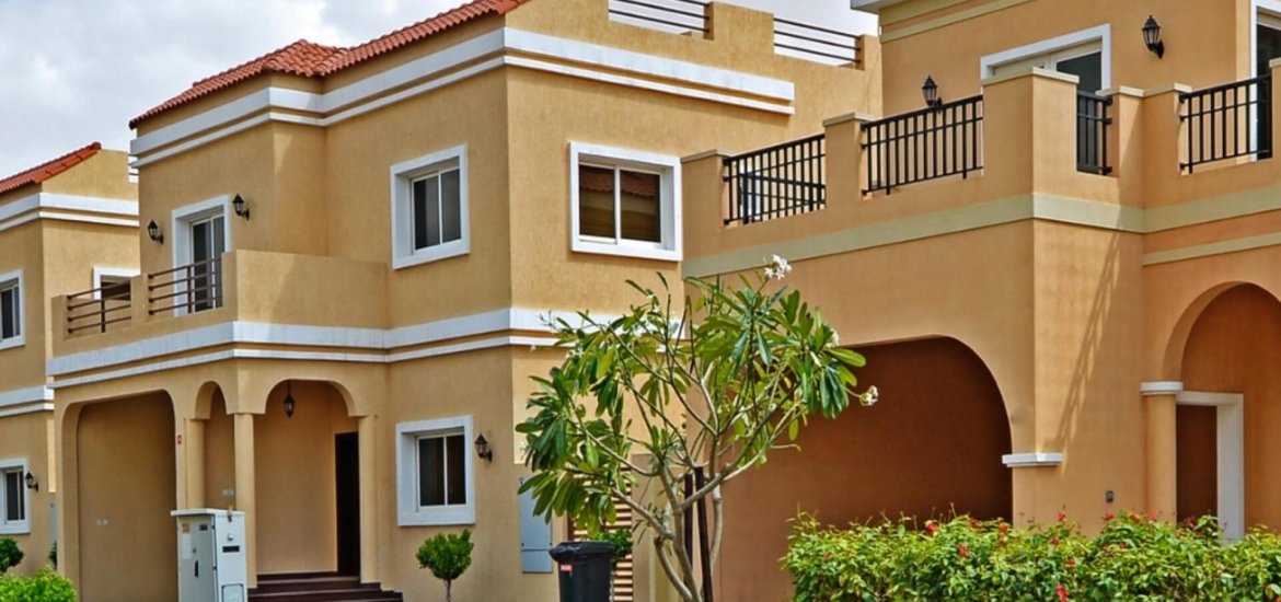Villa for sale in Dubai Land, Dubai, UAE 5 bedrooms, 925 sq.m. No. 24661 - photo 3