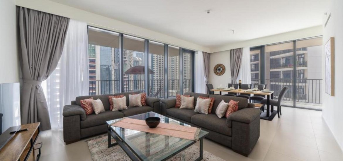 Apartment in Downtown Dubai, Dubai, UAE, 3 bedrooms, 215 sq.m. No. 24709 - 1