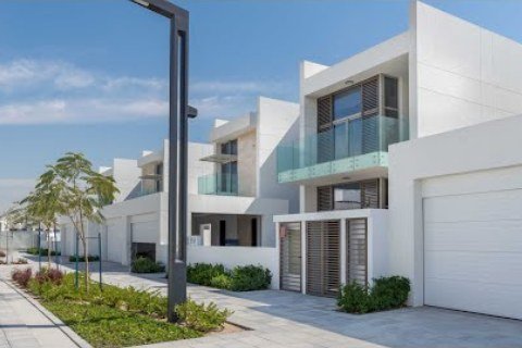 Prices for villas in Dubai increased by 20% in September, but the number of transactions decreased