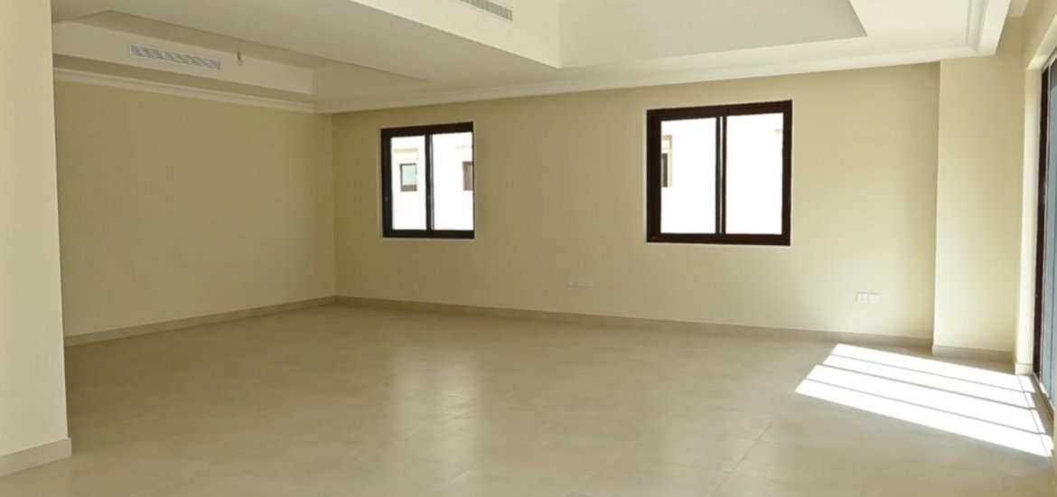 Villa for sale in Jumeirah, Dubai, UAE 3 bedrooms, 324 sq.m. No. 25128 - photo 3