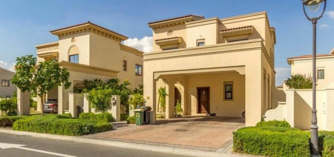 Villa for sale in Arabian Ranches 2, Dubai, UAE 5 bedrooms, 324 sq.m. No. 25130 - photo 1