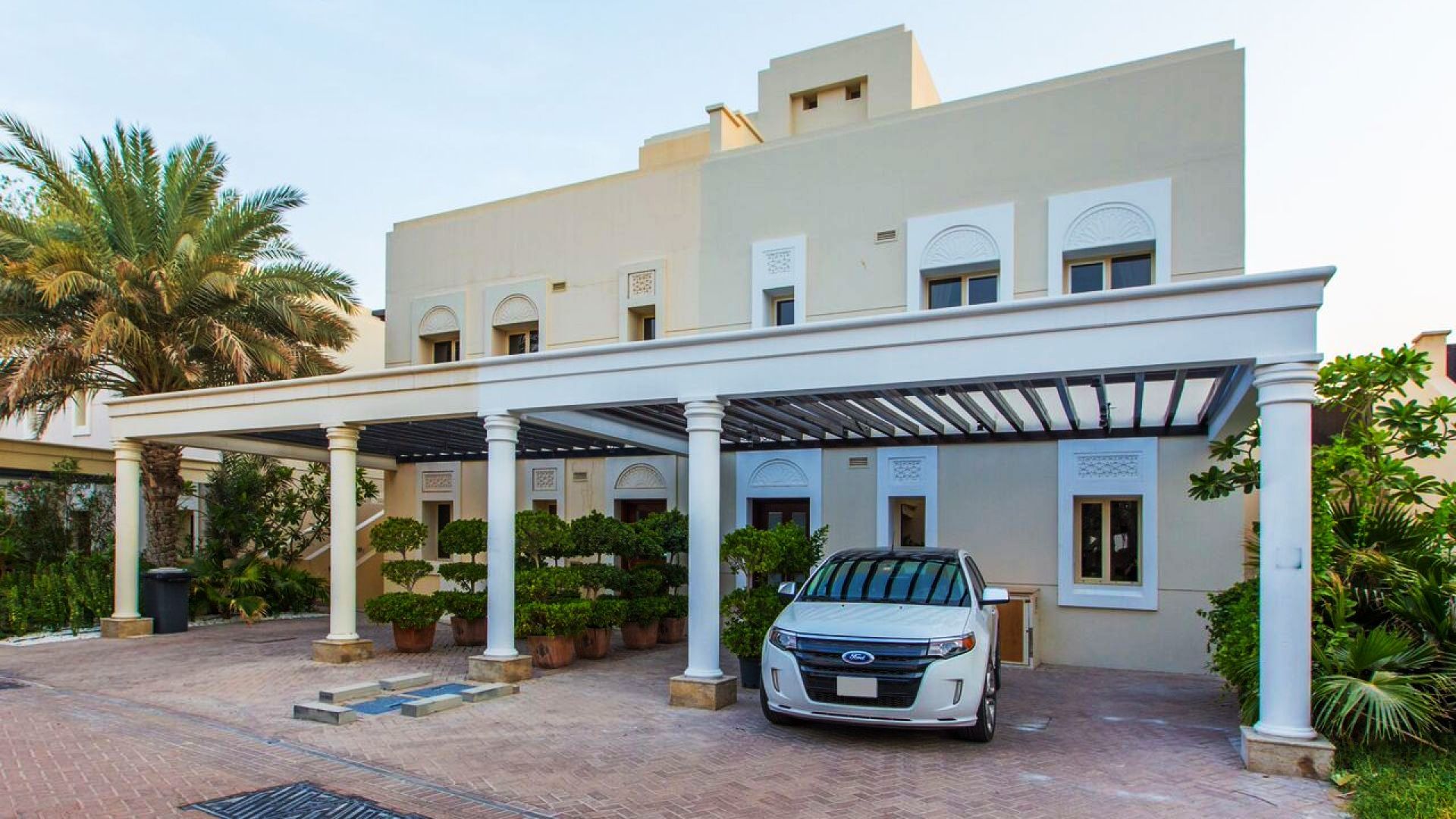 MONTGOMERIE MAISONETTES by Emaar Properties in Emirates Hills, Dubai
