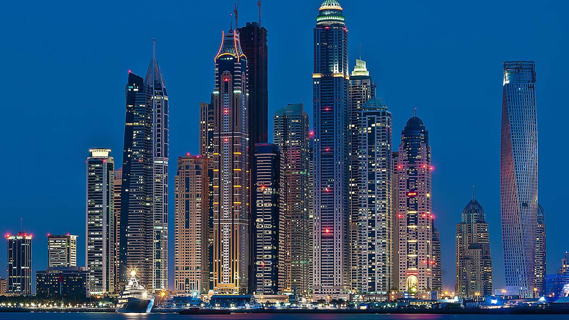 Dubai companies. Panoramic Tower Dubai Marina. ЖК В Дубае. Инвестиции в Дубай.